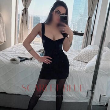 Selfie Pics from Larissa Bulgari - Private Escort Touring