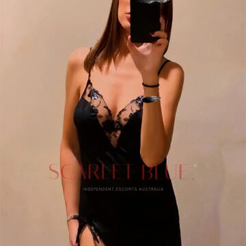 Selfie Pics from Riley Macdonald - Private Escort Brisbane