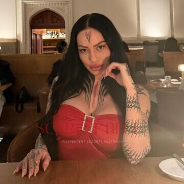 Selfie Pics from Chloe Woods - Private Escort Melbourne
