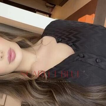 Selfie Pics from Mia M - Private Escort Sydney