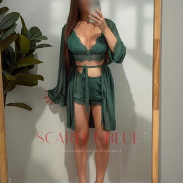 Selfie Pics from Harlow Desire - Private Escort Adelaide