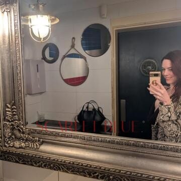 Selfie Pics from Jessica Bordeaux - Private Escort Adelaide