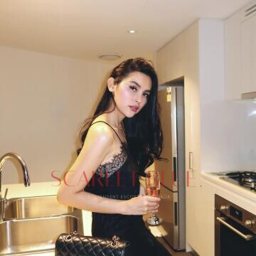 Selfie Pics from Angel Jenner - Private Escort Mackay