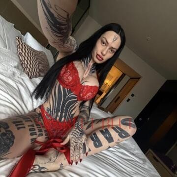 Selfie Pics from Chloe Woods - Private Escort Melbourne