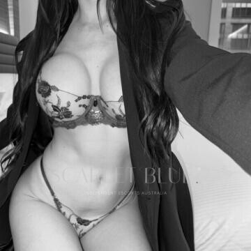 Selfie Pics from Bella Valeria - Private Escort Sydney