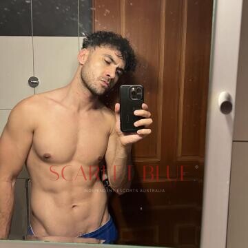 Selfie Pics from Chad Steel - Private Escort Melbourne