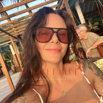 Selfie Pics from Lola Lux - Private Escort Canberra