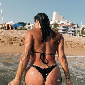 Selfie Pics from Luna Belmonte - Private Escort Sydney