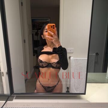 Selfie Pics from Your Sexy Babe Has Arrived - Private Escort Perth