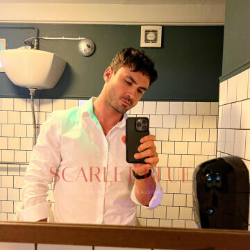 Selfie Pics from Chad Steel - Private Escort Melbourne