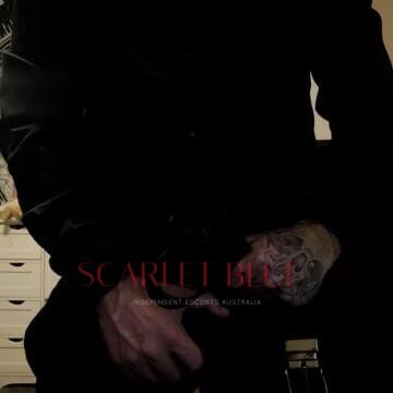 Selfie Pics from Dante Ravencroft - Private Escort Melbourne
