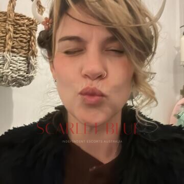 Selfie Pics from Holly Christie - Private Escort Perth