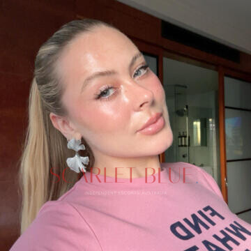Selfie Pics from Maddison Green - Private Escort Brisbane