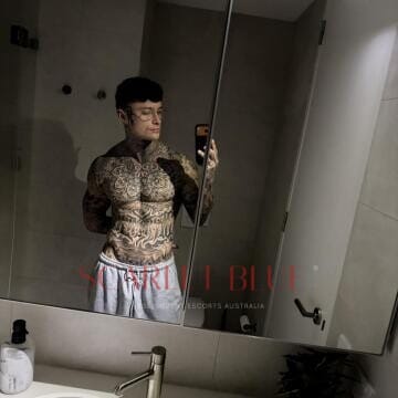 Selfie Pics from Marcus R - Private Escort Touring