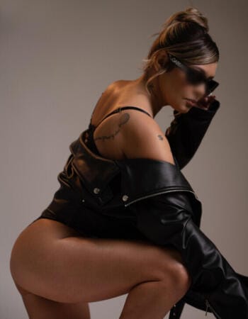  Private escort - Kylie Bastos touring to Port Douglas