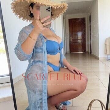 Selfie Pics from Daphne Roan - Private Escort Perth