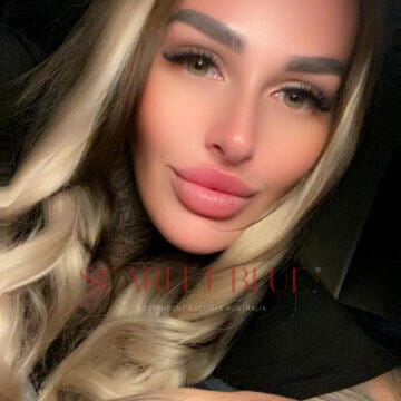 Selfie Pics from Viper Stone - Private Escort Melbourne