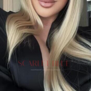 Selfie Pics from Ari King - Private Escort Sydney