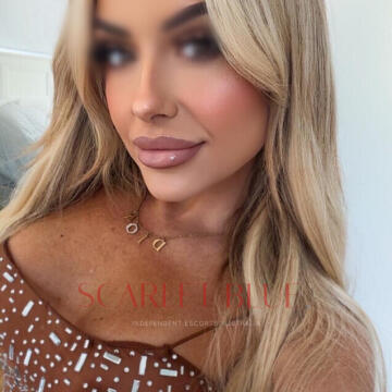 Selfie Pics from Grace Thompson - Private Escort Gold Coast
