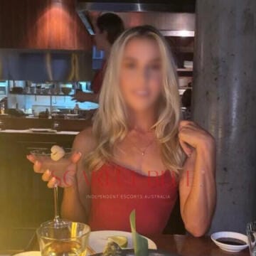 Selfie Pics from Brittany Avery - Private Escort Gold Coast