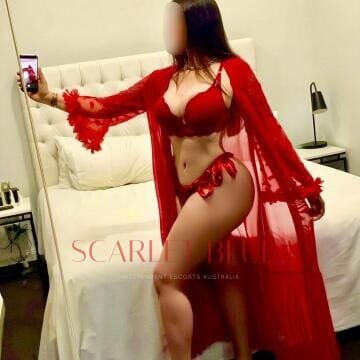 Selfie Pics from Anna Rouge - Private Escort Melbourne