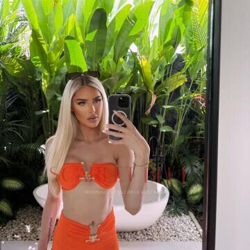 Selfie Pics from April Rayne - Private Escort Perth
