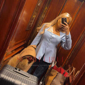 Selfie Pics from Noa Aliya - Private Escort Sydney