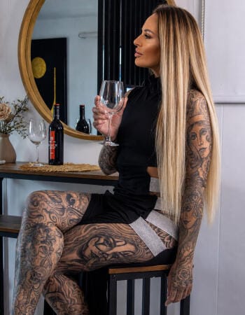 Private escort - Viper Stone touring to Thomastown