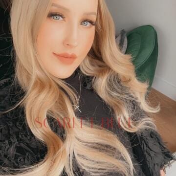 Selfie Pics from Hazel Meyers - Private Escort Melbourne