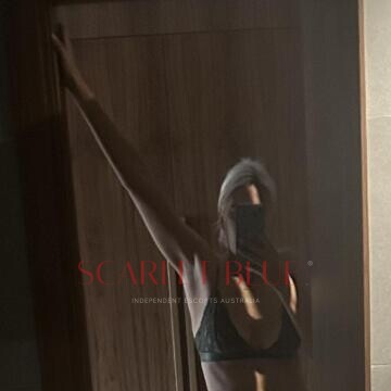 Selfie Pics from Lea - Private Escort Melbourne