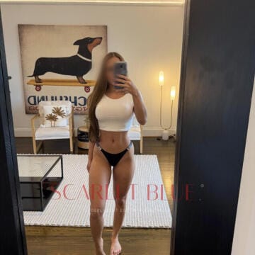 Selfie Pics from Stella Valentini - Private Escort Perth