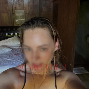 Selfie Pics from Isabel Moon - Private Escort Melbourne