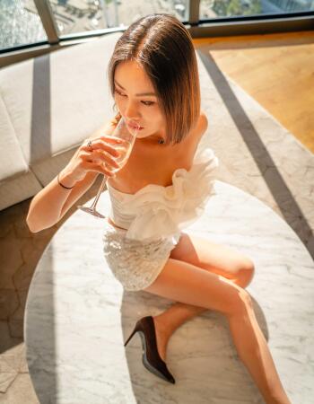 Private escort - Coco Lux touring to Melbourne