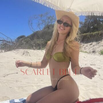 Selfie Pics from Sylvie Voss - Private Escort Brisbane