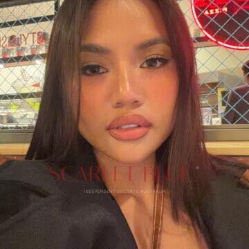 Selfie Pics from Maorixx - Private Escort Touring