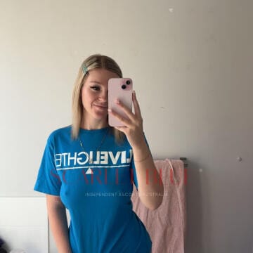 Selfie Pics from Eva Grace - Private Escort Perth