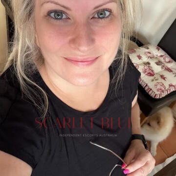 Selfie Pics from Nikki Cox - Private Escort Brisbane