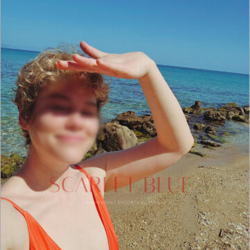 Selfie Pics from Gabrielle King - Private Escort Melbourne