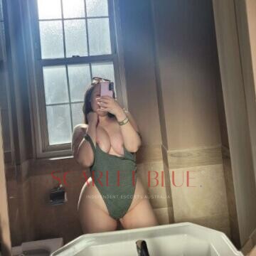 Selfie Pics from Zara Harlow - Private Escort Melbourne