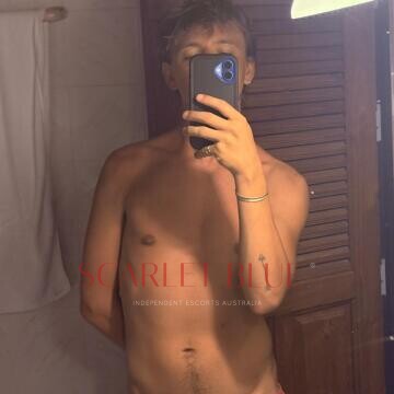 Selfie Pics from Taj Milan - Private Escort Brisbane