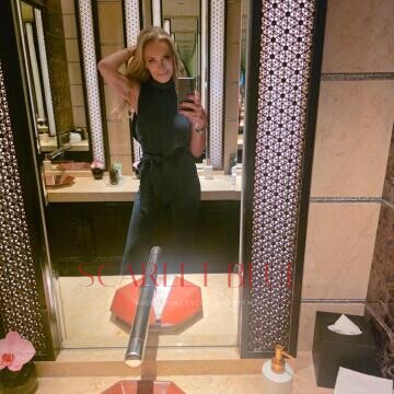 Selfie Pics from Rene - Private Escort Melbourne