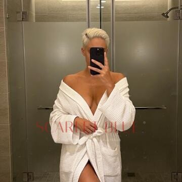 Selfie Pics from Mia Cruz - Private Escort Sydney