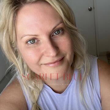 Selfie Pics from Nikki Cox - Private Escort Brisbane