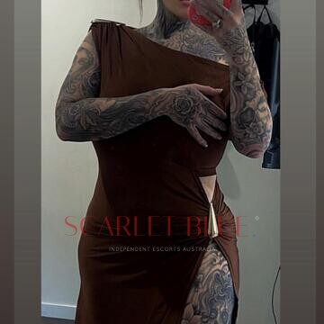 Selfie Pics from Viper Stone - Private Escort Melbourne