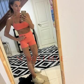 Selfie Pics from Capri Collins - Private Escort Gold Coast