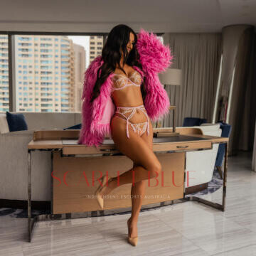 Selfie Pics from Scarlet Rose Ella - Private Escort Sydney