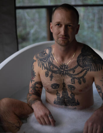 Straight male escort - Cooper Crawford is touring soon to Canberra