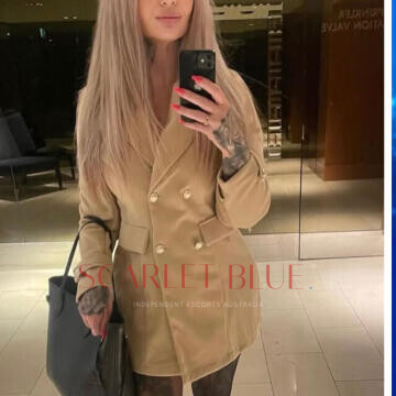 Selfie Pics from Skylar Silverstein - Private Escort Melbourne