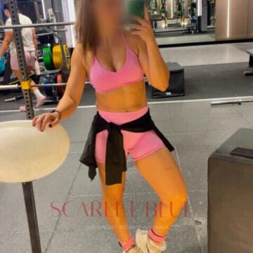 Selfie Pics from Siena Giorgi - Private Escort Touring