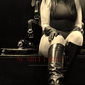Selfie Pics from Mistress Alex Vicia - Private Escort Melbourne